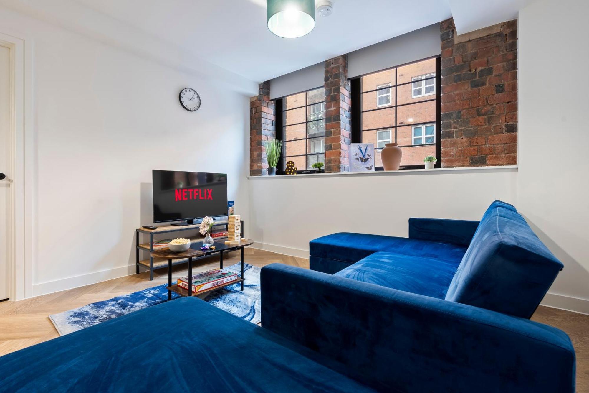 Apartment The Signature Suite- Centre, Canal View, Pool Table, Netflix Sleeps 7