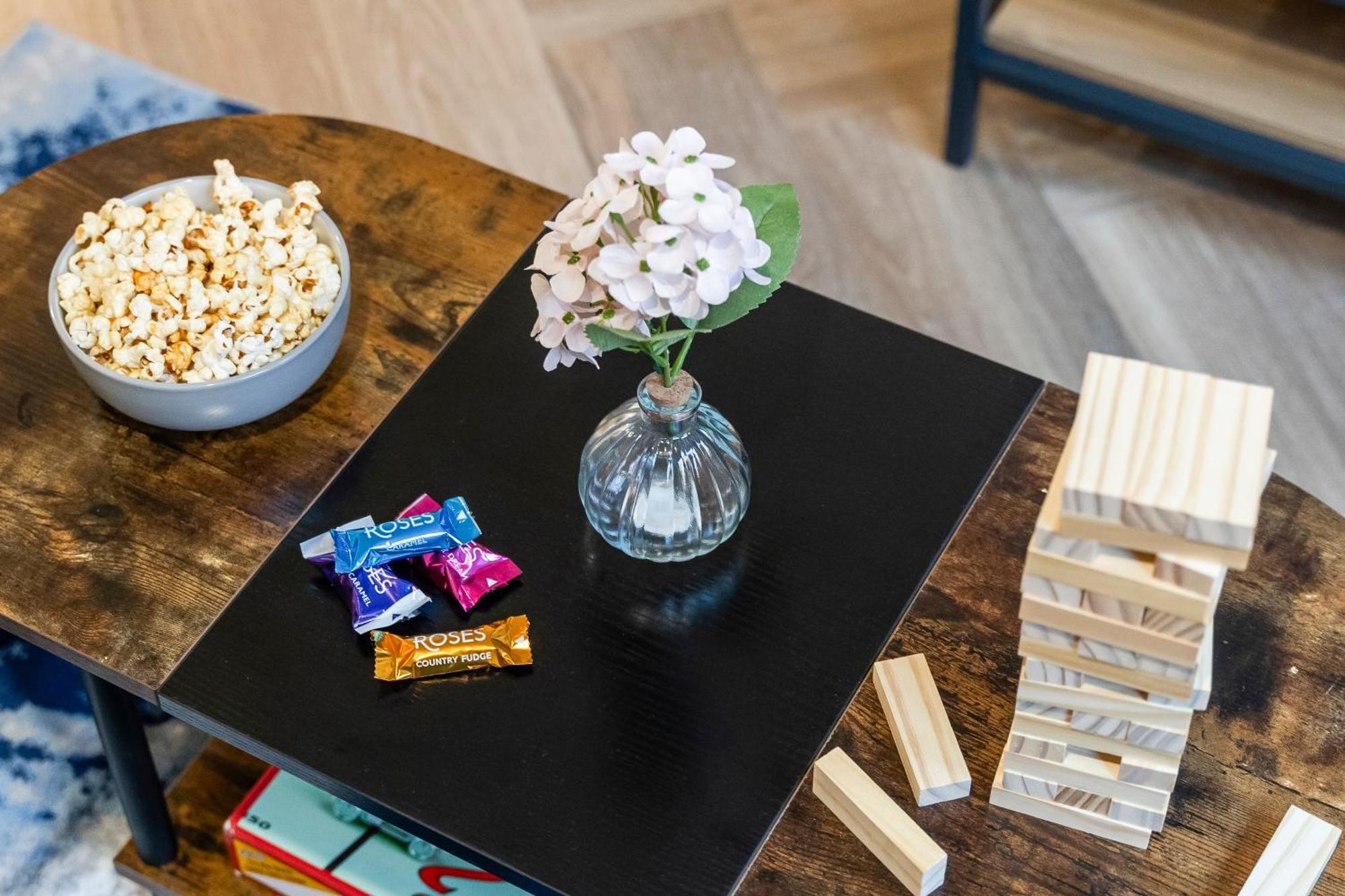 The Signature Suite- Centre, Canal View, Pool Table, Netflix Sleeps 7 Birmingham